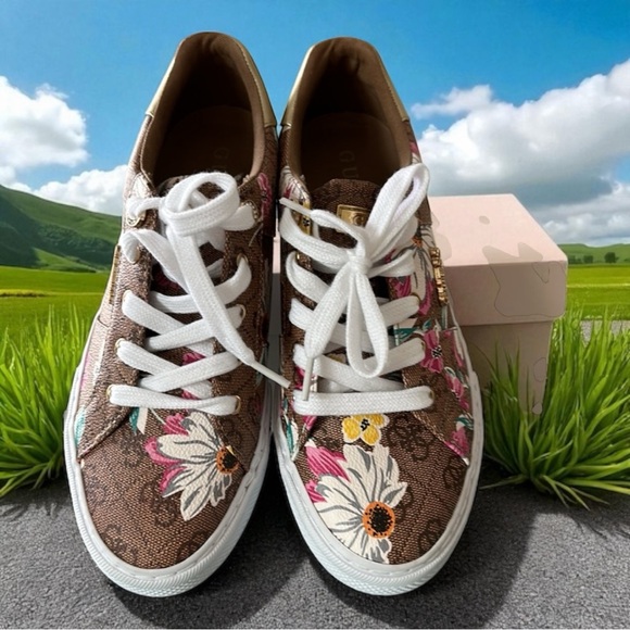 Guess sneakers 8,5 - Picture 1 of 11